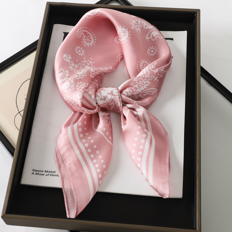 Luxe Merk Zijde Vierkante Pais - Women Accessories Brands recensie en prijs